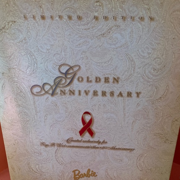 Golden Anniversary Barbie Limited Edition for Toys R Us 50th Anniversary - Picture 3 of 4